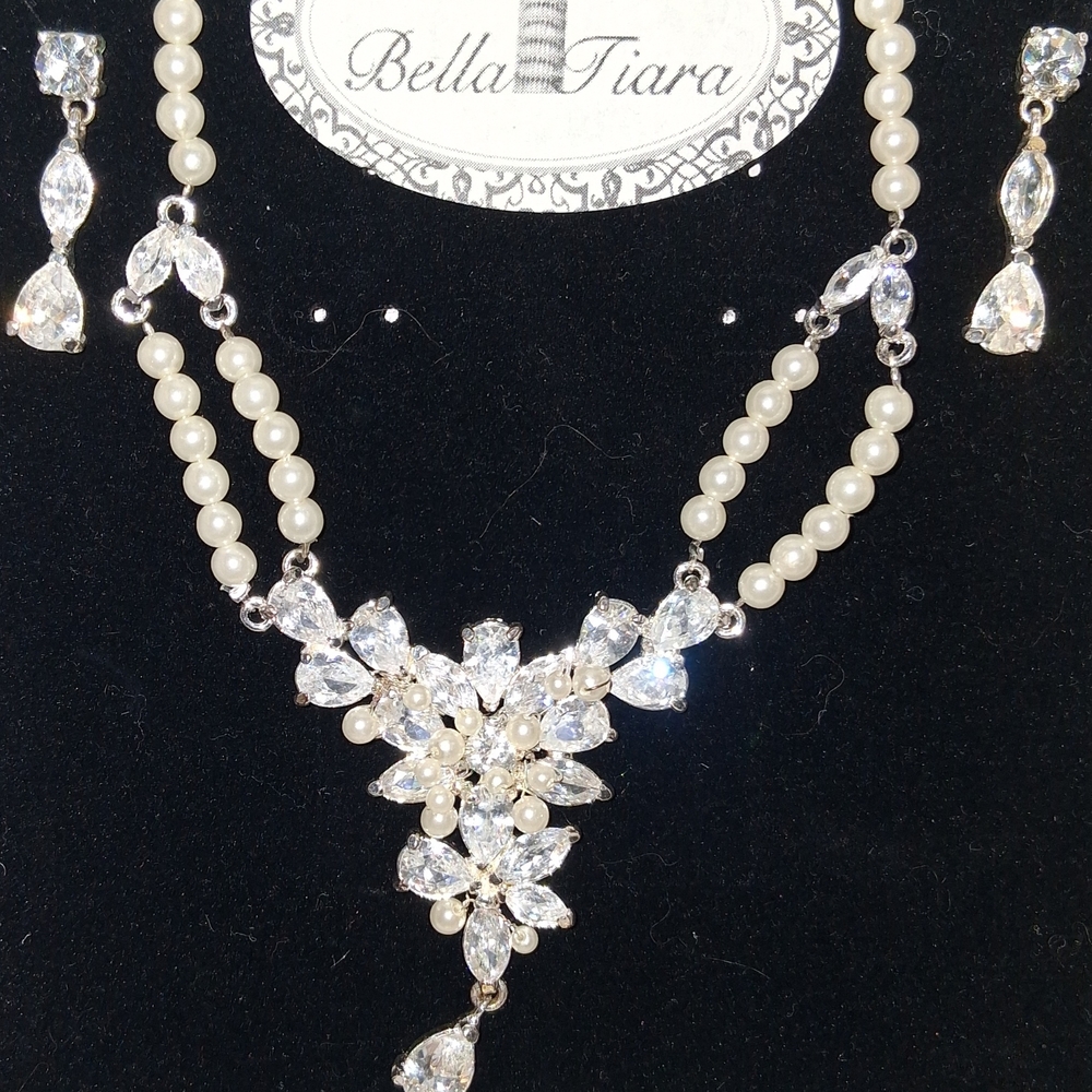 Pearl and Crystal Necklace